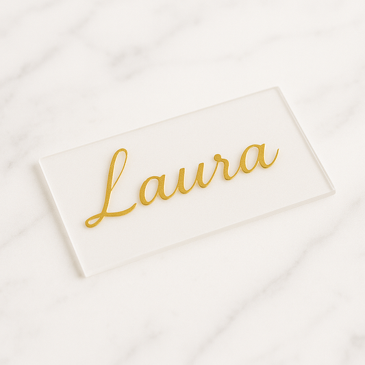 Acryl Platzkarten Hochzeit – Budget Variante · Transparent · Personalisiert · 7×10 cm · 2 Schriftarten